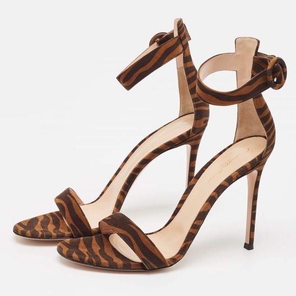 Gianvito Rossi Shoes - Gianvito Rossi
Gianvito Rossi Brown Zebra Print Suede
Portofino Sandals Size 38